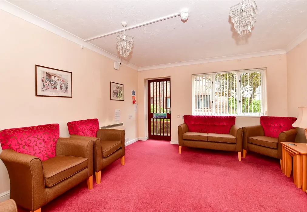 Residents Lounge - Station Road, Sutton, Surrey - Wards of Kent