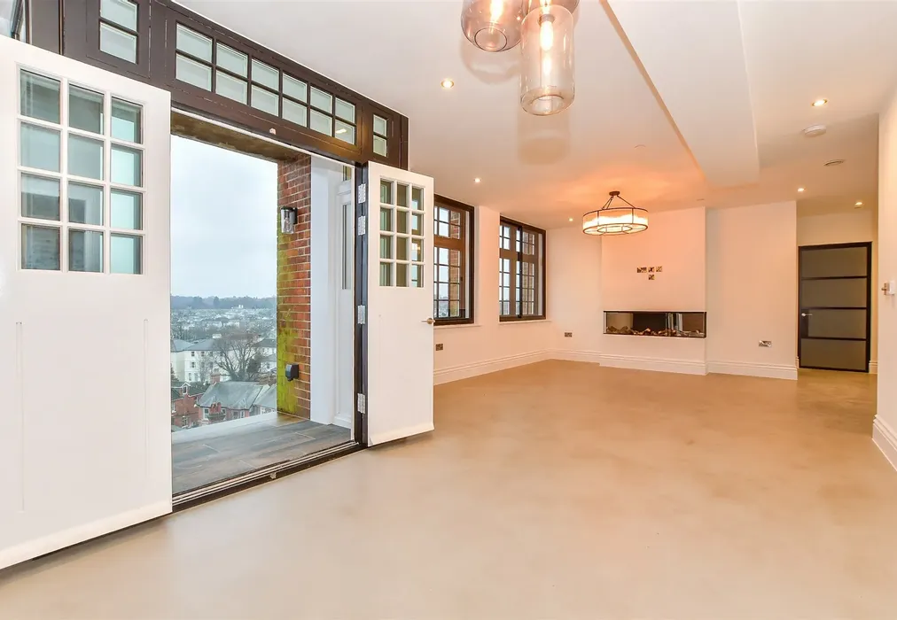 Lounge Internal Lifestyle Photograph - The Carriage House, Grosvenor Road, Tunbridge Wells, Kent - Wards of Kent