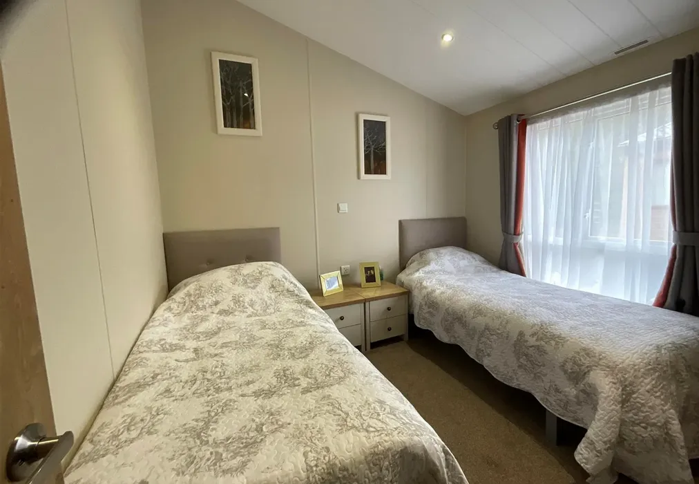 Bedroom 2 - Carters Road, Upton, Ryde, Isle of Wight - Wards of Kent