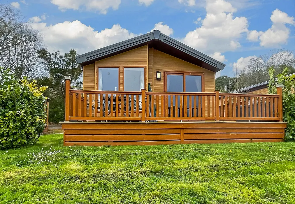 Front - Carters Road, Upton, Ryde, Isle of Wight - Wards of Kent