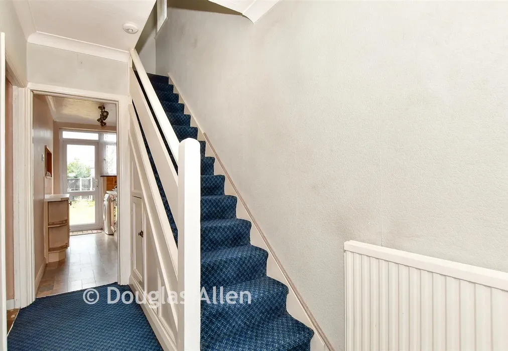 Hallway - Upminster Road South, Rainham, Essex - Wards of Kent