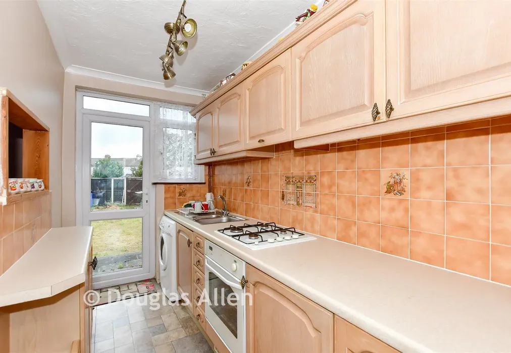 Kitchen - Upminster Road South, Rainham, Essex - Wards of Kent