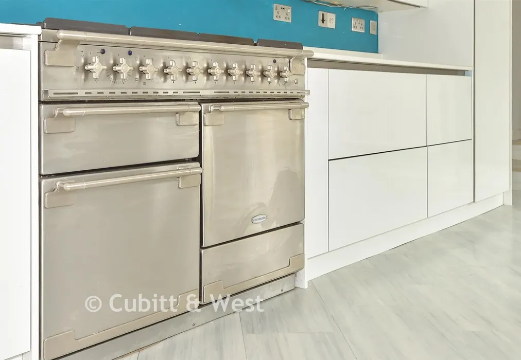Internal Lifestyle Photograph - Phoenix Lane, Ashurst Wood, West Sussex - Wards of Kent