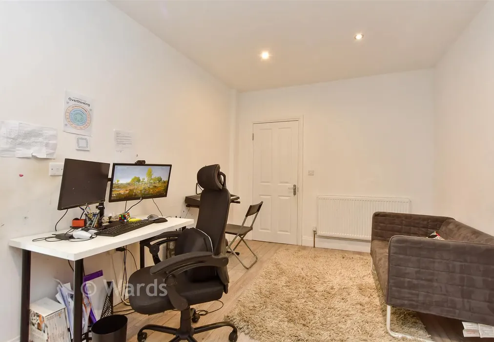 Family Room - Orchard Road, Welling, Kent - Wards of Kent