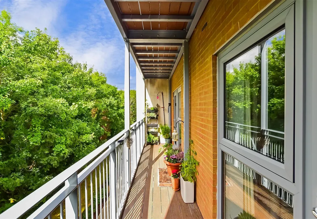 Balcony - Sovereign Way, Tonbridge, Kent - Wards of Kent
