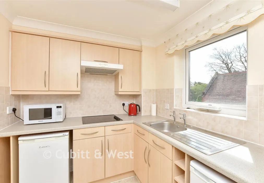 Living/Dining Room	 - London Road, Redhill, Surrey - Wards of Kent