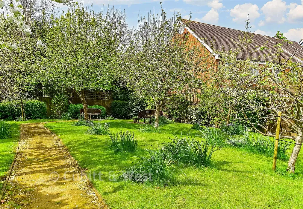 Communal Gardens - London Road, Redhill, Surrey - Wards of Kent