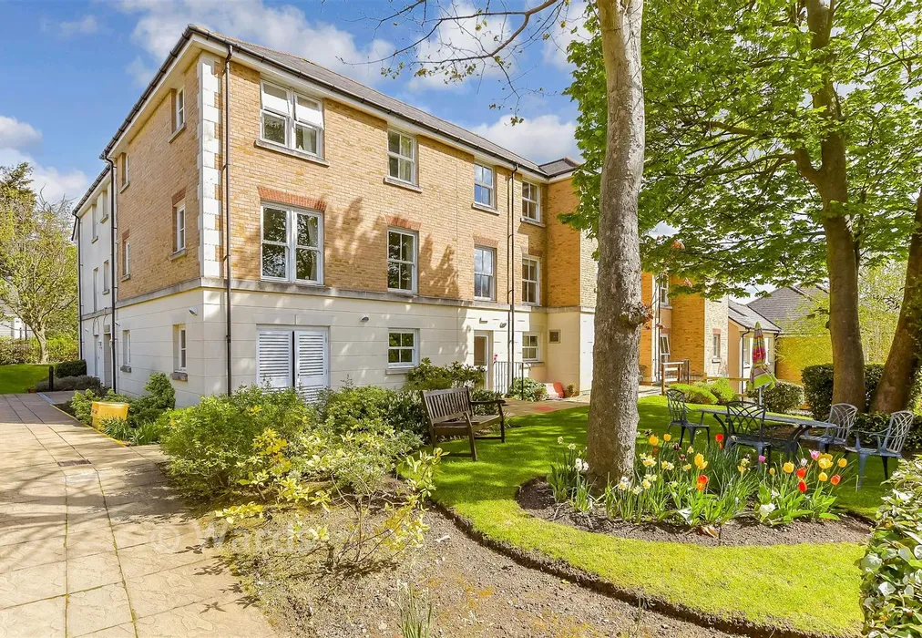 External (Web) - Glen View, Gravesend, Kent - Wards of Kent