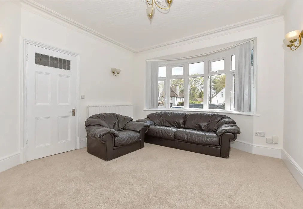 Lounge - Maidstone Road, Chatham, Kent - Wards of Kent