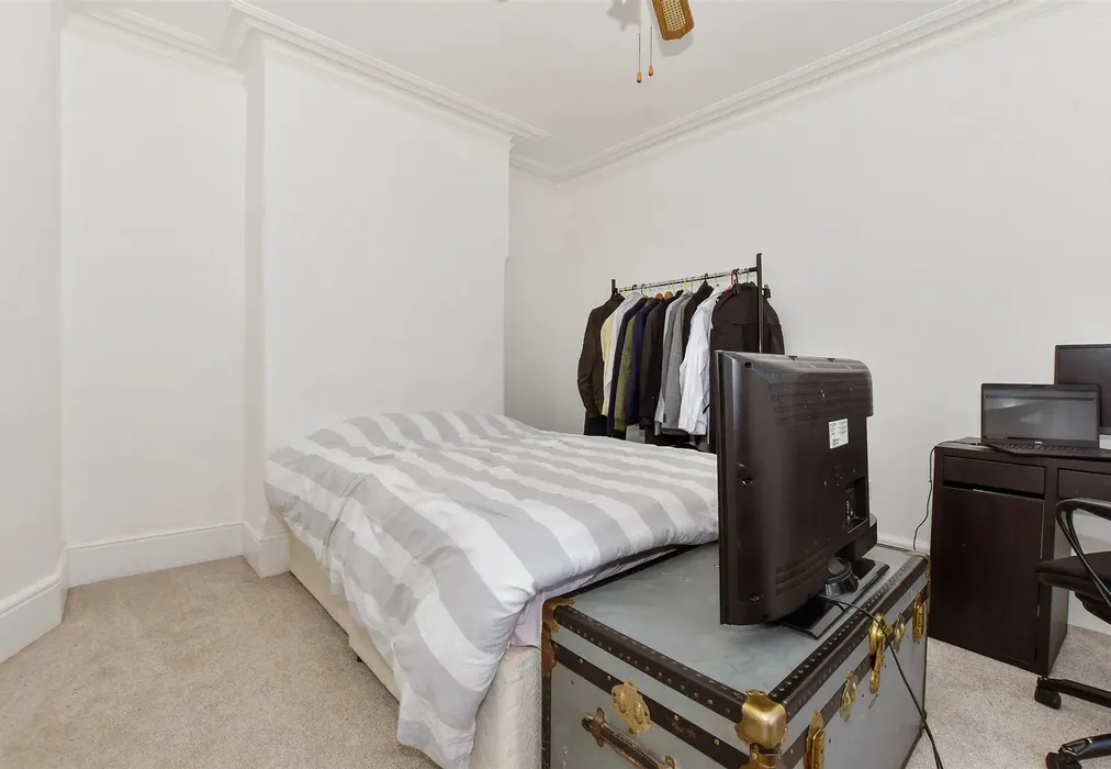 Bedroom 3 - Maidstone Road, Chatham, Kent - Wards of Kent