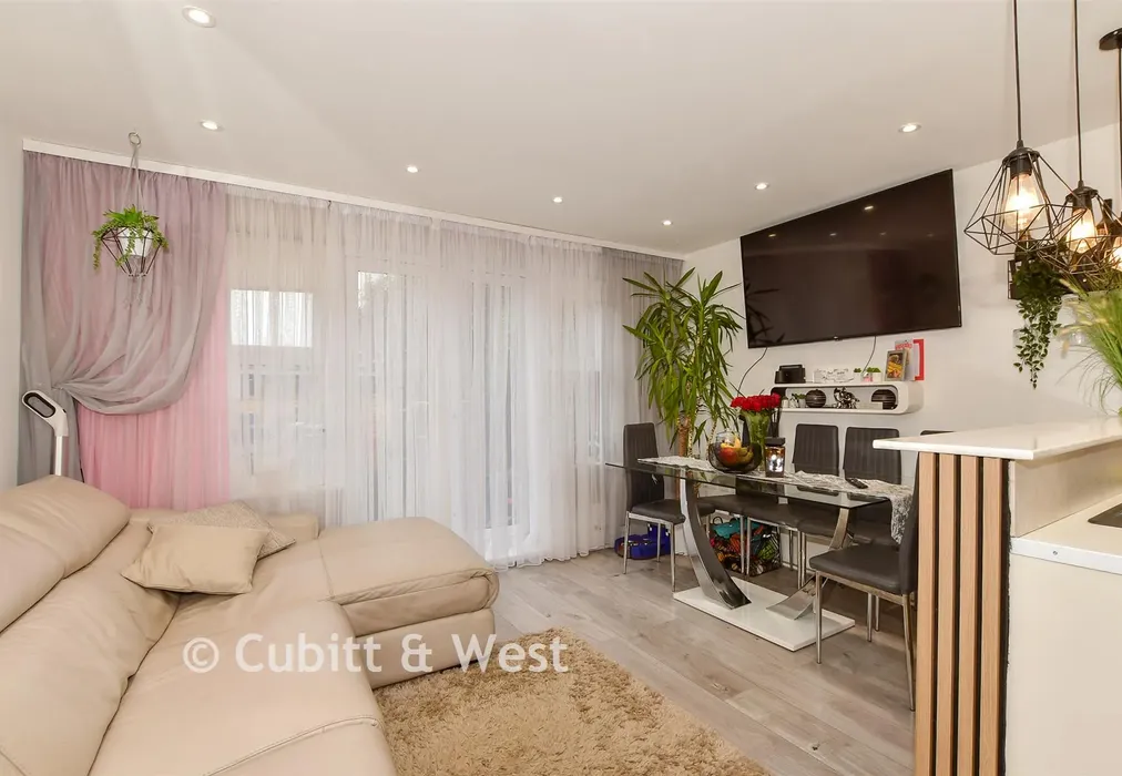 Lounge/Kitchen - Osborne Way, Bognor Regis, West Sussex - Wards of Kent