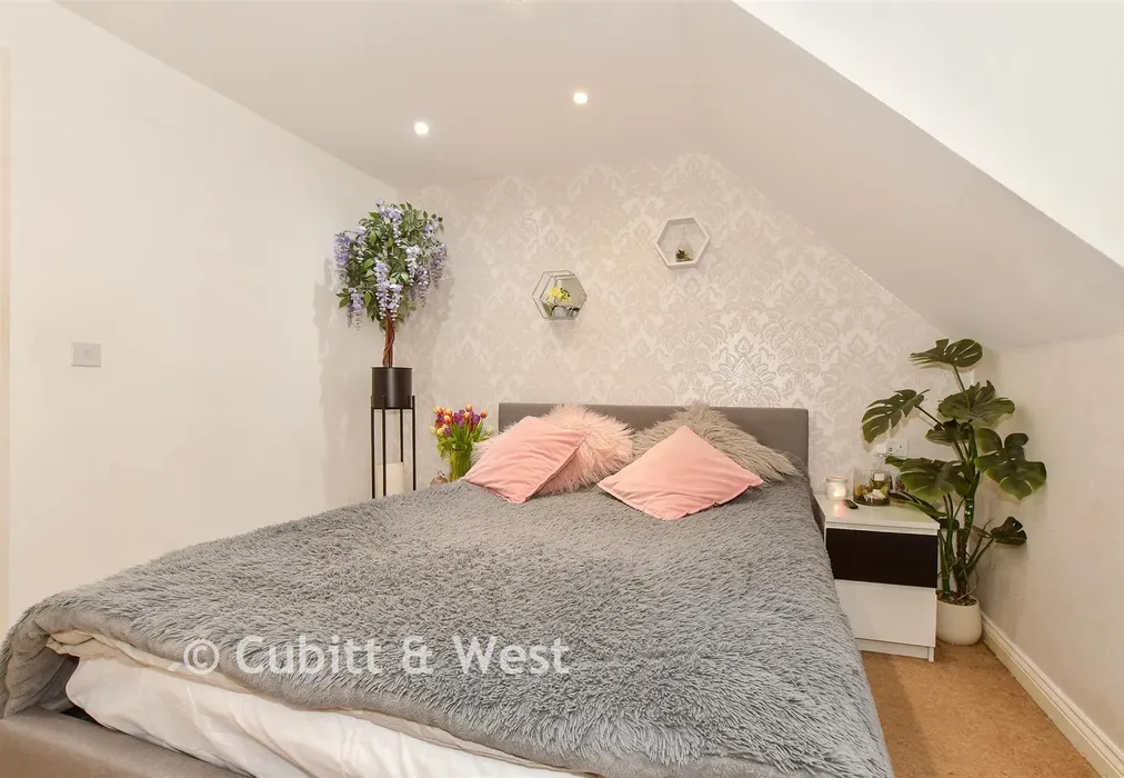 Bedroom 3 - Osborne Way, Bognor Regis, West Sussex - Wards of Kent