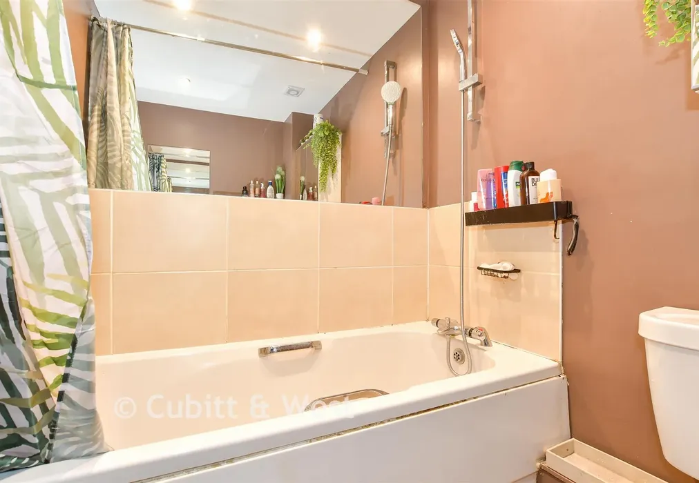 Bathroom - Osborne Way, Bognor Regis, West Sussex - Wards of Kent