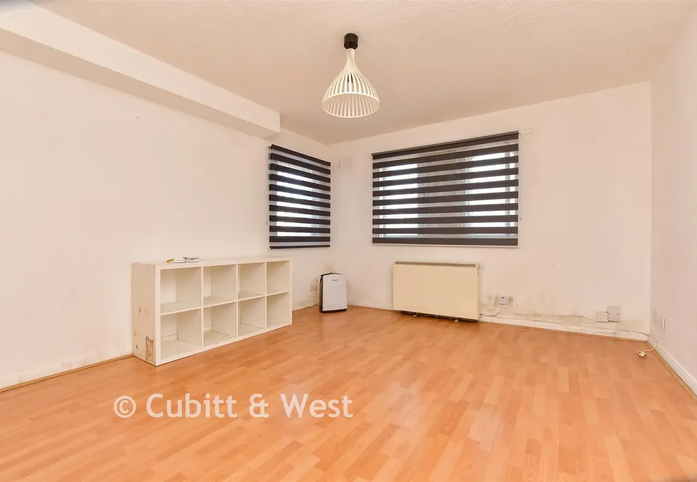 Studio - Manor Road, Wallington, Surrey - Wards of Kent