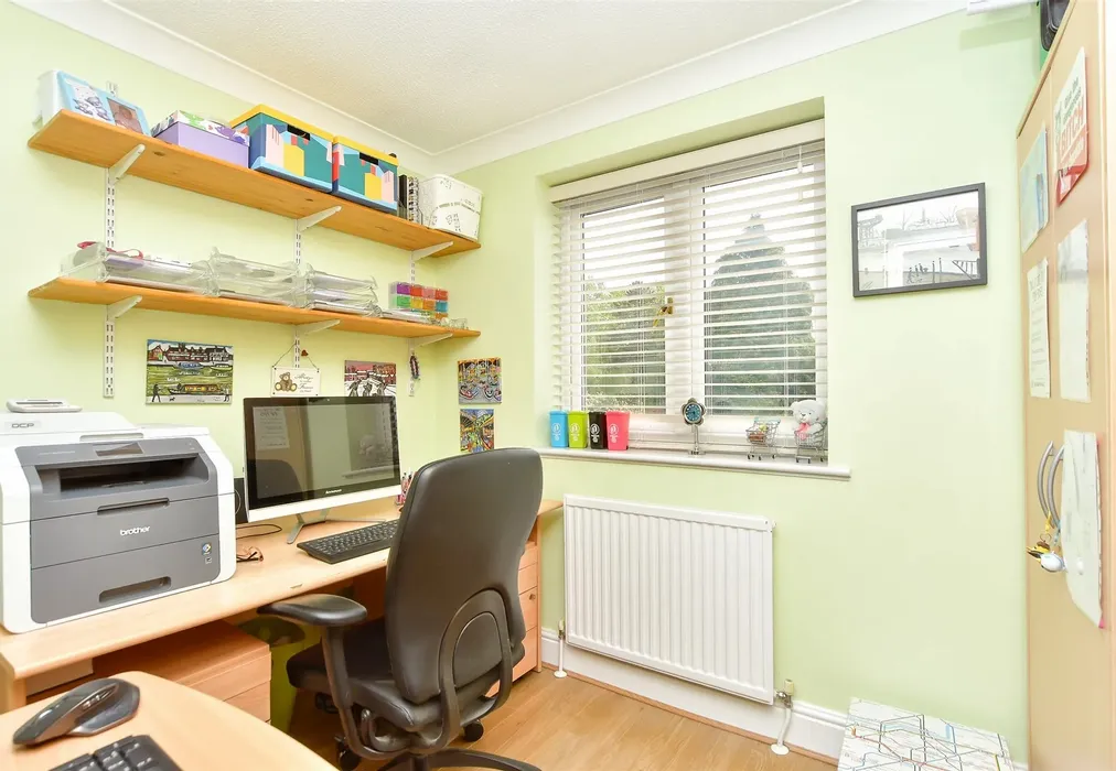 Bedroom 4 - Lower Hartlip Road, Hartlip, Sittingbourne, Kent - Wards of Kent