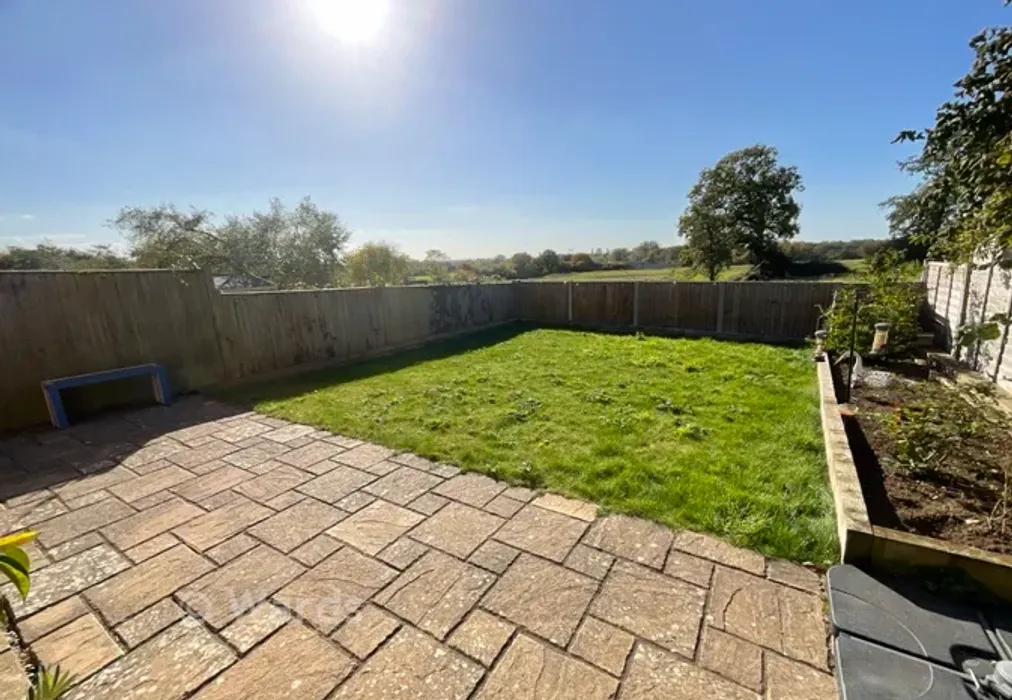 Garden - Bankfields, Headcorn, Ashford, Kent - Wards of Kent