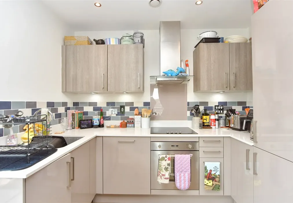 Kitchen - Pegasus Way, Gillingham, Kent - Wards of Kent