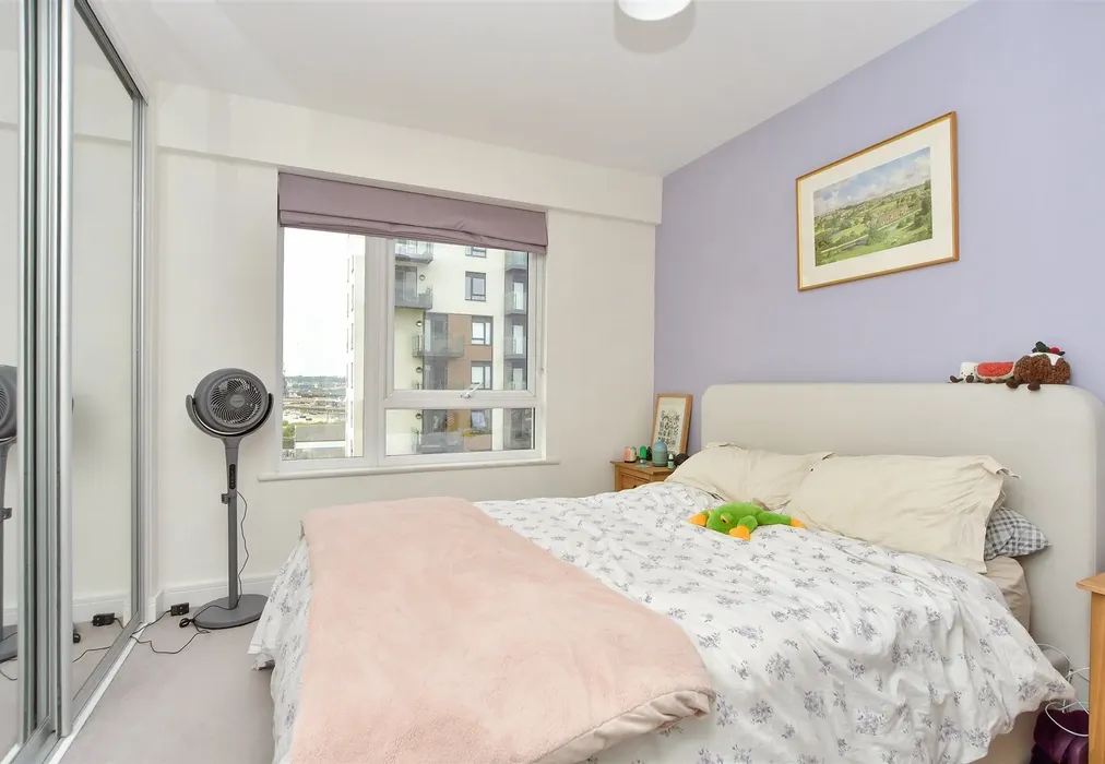 Bedroom 1 - Pegasus Way, Gillingham, Kent - Wards of Kent