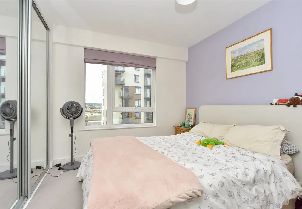 Bedroom 1 - Pegasus Way, Gillingham, Kent - Wards of Kent