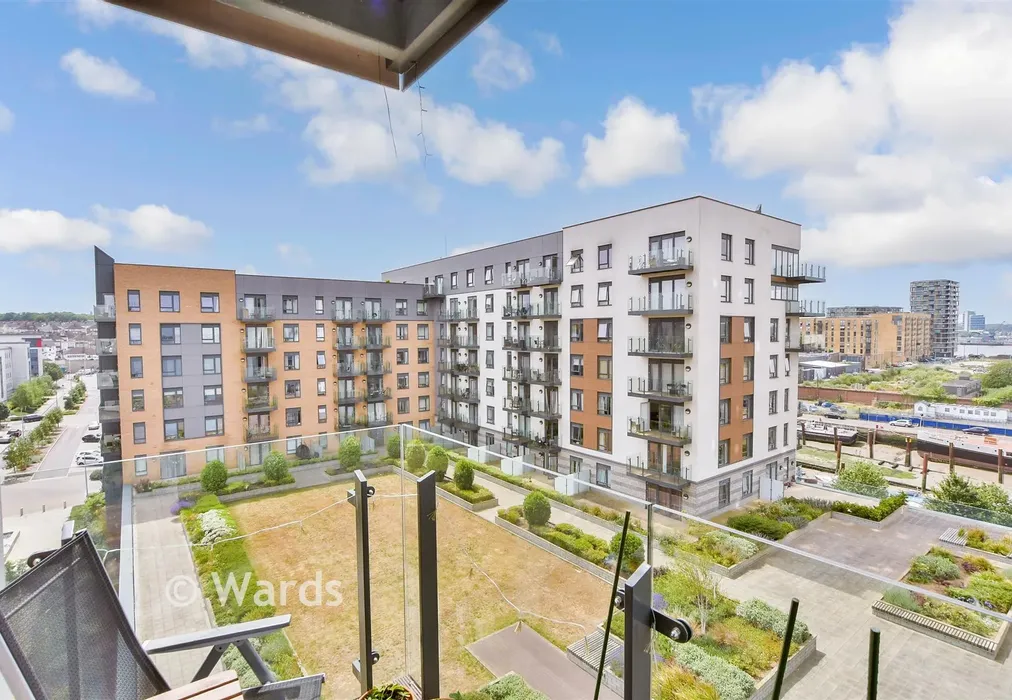 Balcony - Pegasus Way, Gillingham, Kent - Wards of Kent