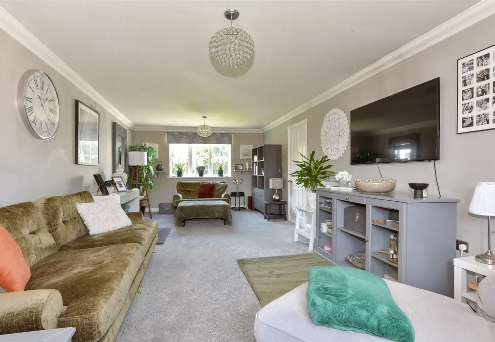 Lounge/Diner - Court Tree Drive, Eastchurch, Sheerness, Kent - Wards of Kent