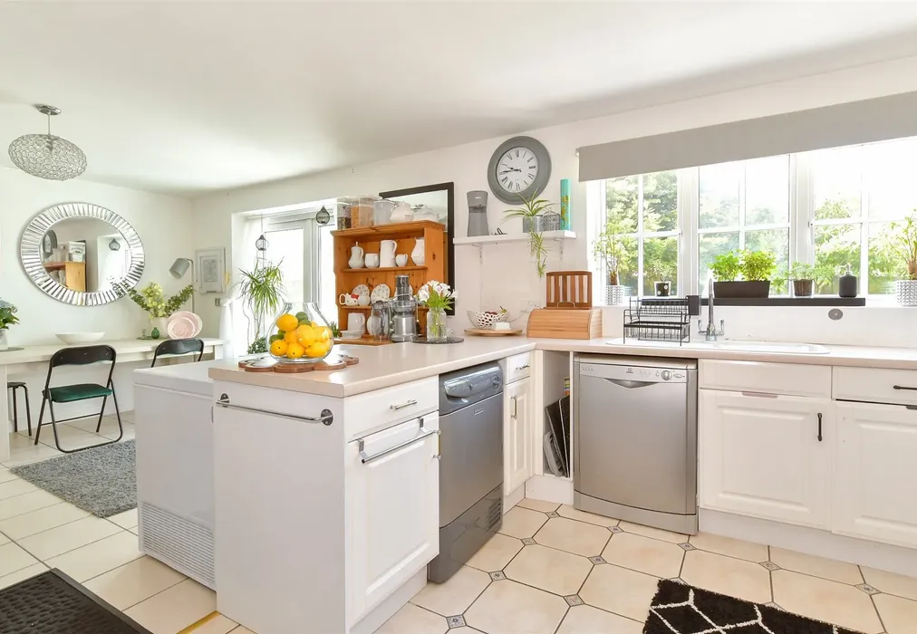 Kitchen/Breakfast Room - Court Tree Drive, Eastchurch, Sheerness, Kent - Wards of Kent