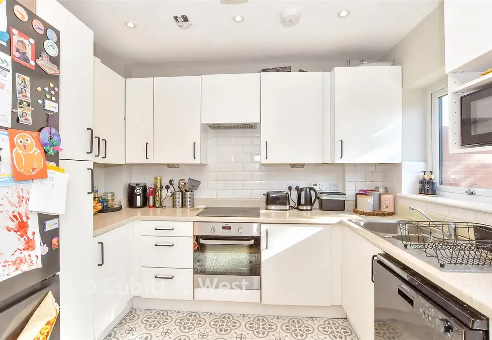 Kitchen - Liberator Place, Chichester, West Sussex - Wards of Kent