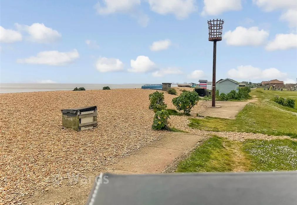 Beach - The Parade, Greatstone, Kent - Wards of Kent