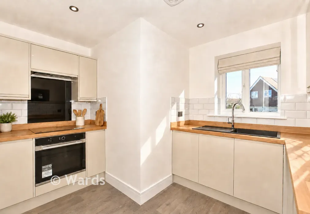 Staged Kitchen - The Parade, Greatstone, Kent - Wards of Kent