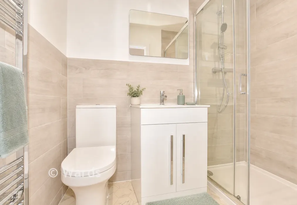 Staged En-Suite - The Parade, Greatstone, Kent - Wards of Kent