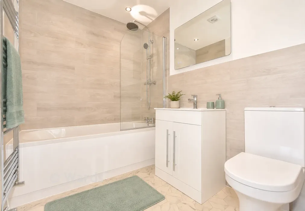 Staged Bathroom - The Parade, Greatstone, Kent - Wards of Kent