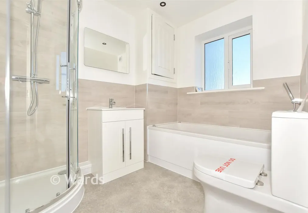 En-Suite - The Parade, Greatstone, Kent - Wards of Kent