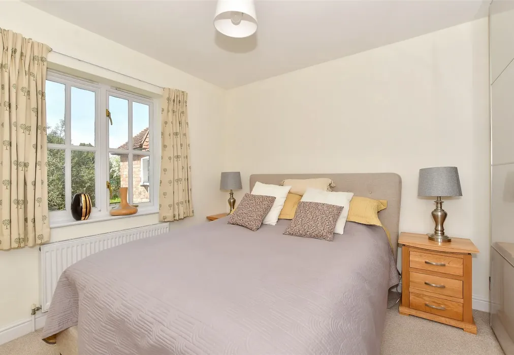 Bedroom 4 - High Street, Marden, Kent - Wards of Kent