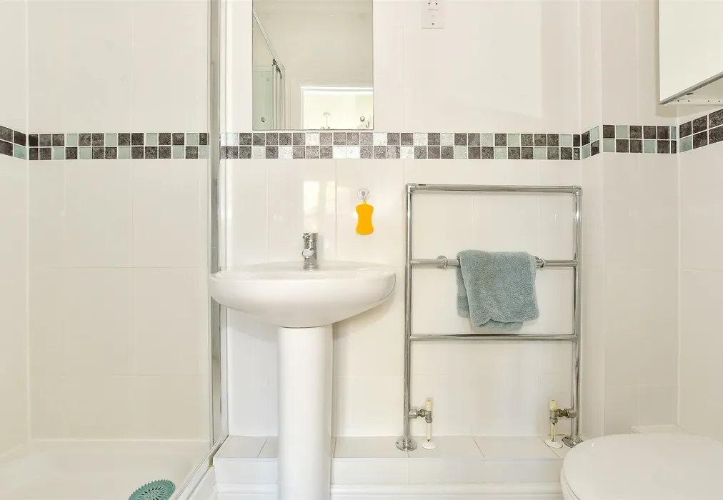 En-Suite Shower Room - High Street, Marden, Kent - Wards of Kent