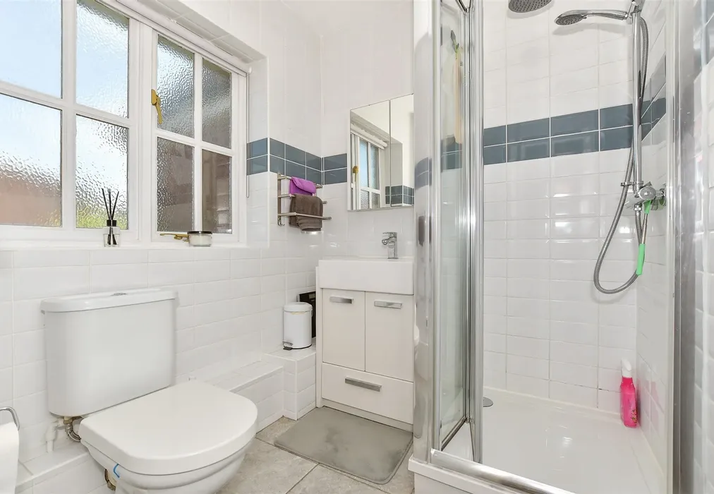 Shower Room - High Street, Marden, Kent - Wards of Kent