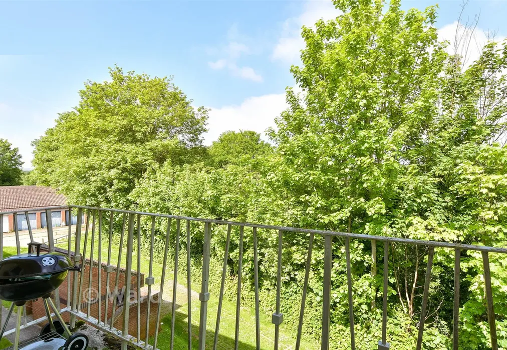 Balcony - Sunderland Close, Borstal, Rochester, Kent - Wards of Kent