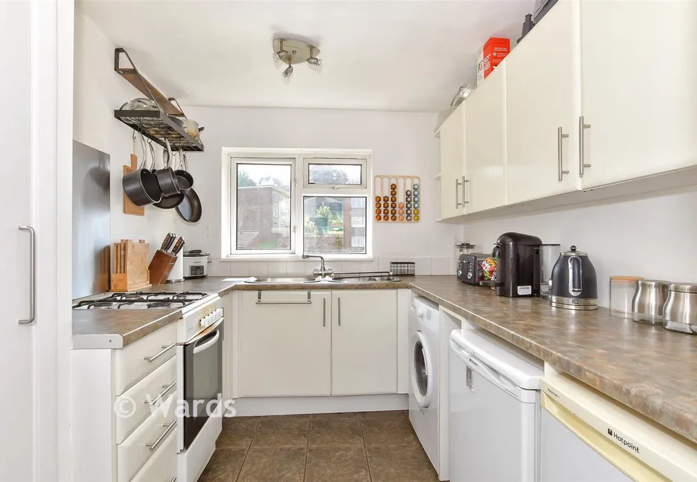Kitchen - Sunderland Close, Borstal, Rochester, Kent - Wards of Kent