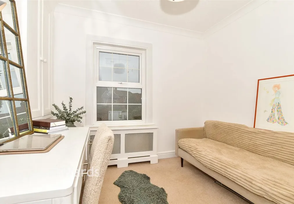 Bedroom 2 - High Street, Hadlow, Tonbridge, Kent - Wards of Kent