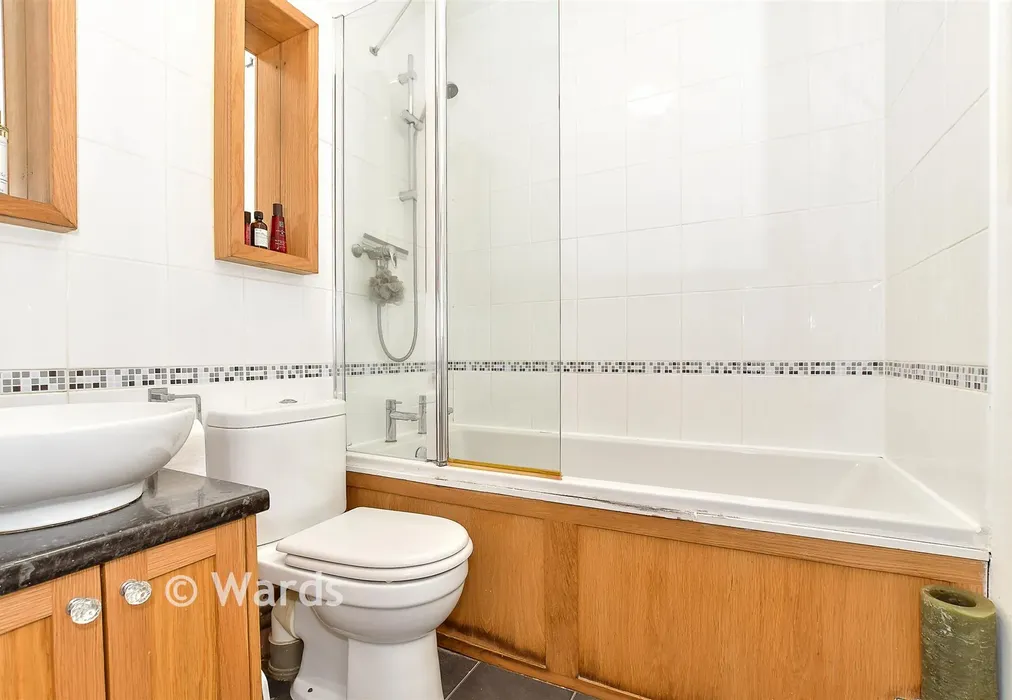 Bathroom - High Street, Hadlow, Tonbridge, Kent - Wards of Kent