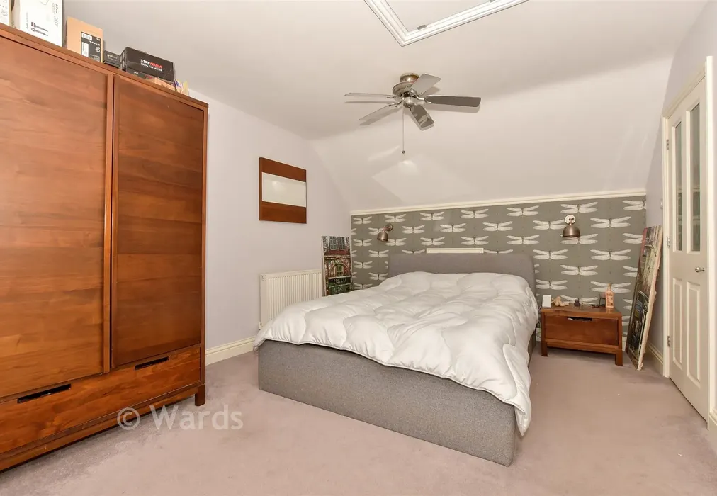 Bedroom 1 - Old Road East, Gravesend, Kent - Wards of Kent