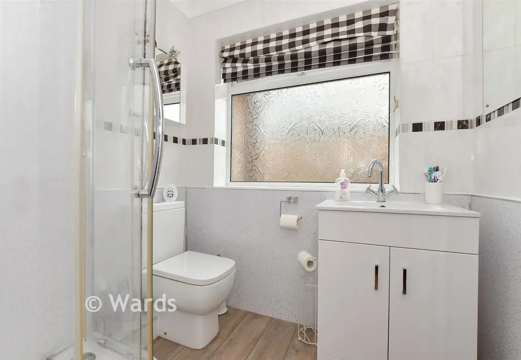 Shower Room - The Street, Sholden, Deal, Kent - Wards of Kent