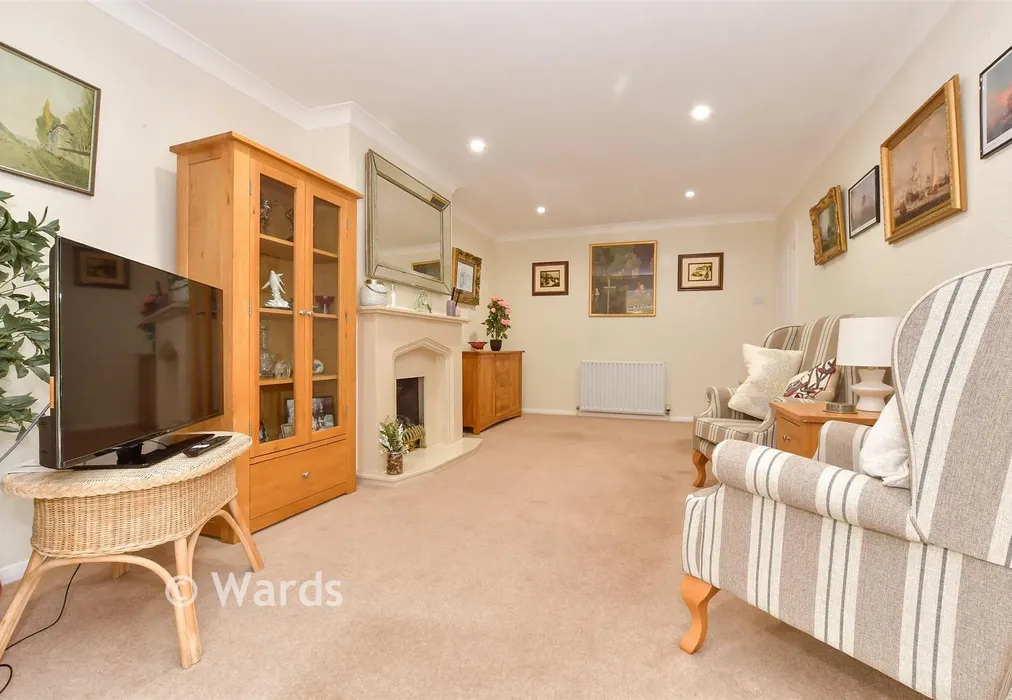 Lounge - The Street, Sholden, Deal, Kent - Wards of Kent