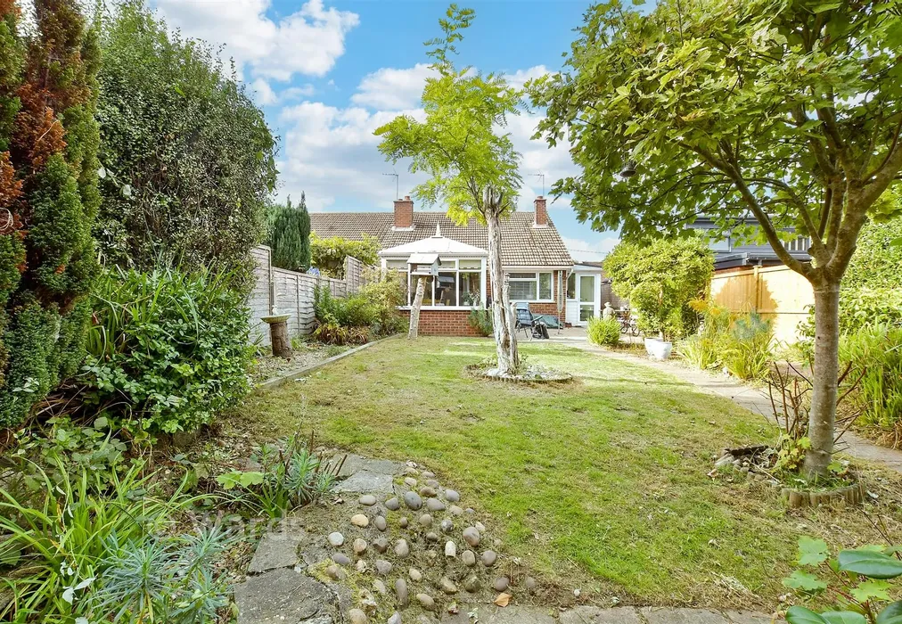 Rear Garden - The Street, Sholden, Deal, Kent - Wards of Kent