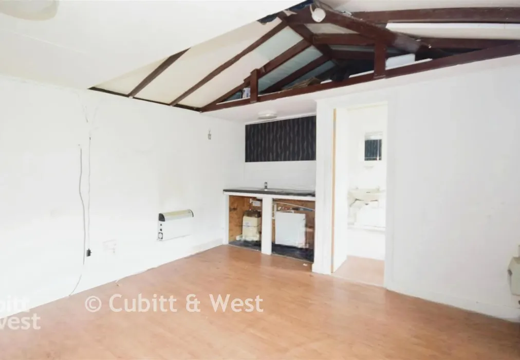 Lounge - Kingsley Grove, Reigate, Surrey - Wards of Kent