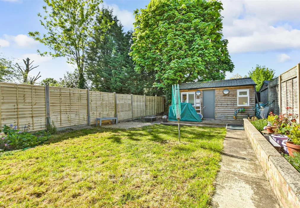 Rear Garden - Kingsley Grove, Reigate, Surrey - Wards of Kent
