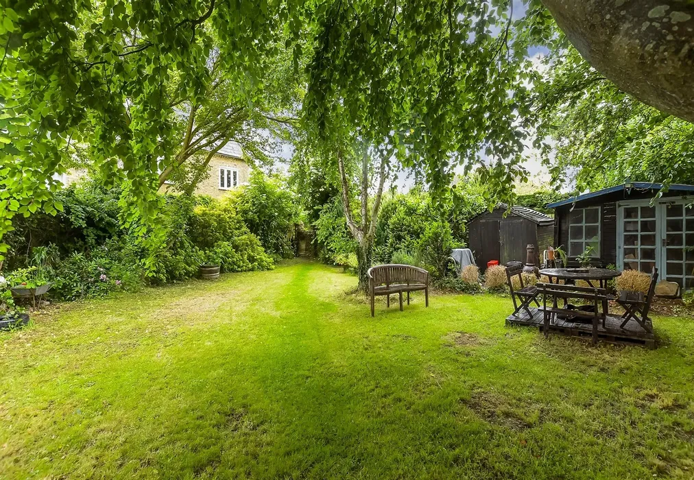 Front Garden - Painters Forstal, Faversham, Kent - Wards of Kent