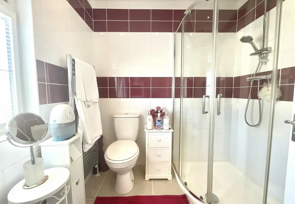 En-Suite Shower Room - Palm Court, Battlesbridge, Wickford, Essex - Wards of Kent