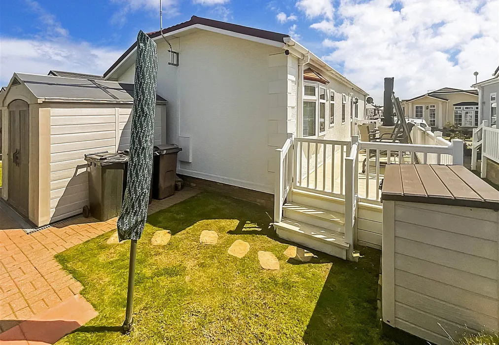 Lawn Area - Palm Court, Battlesbridge, Wickford, Essex - Wards of Kent