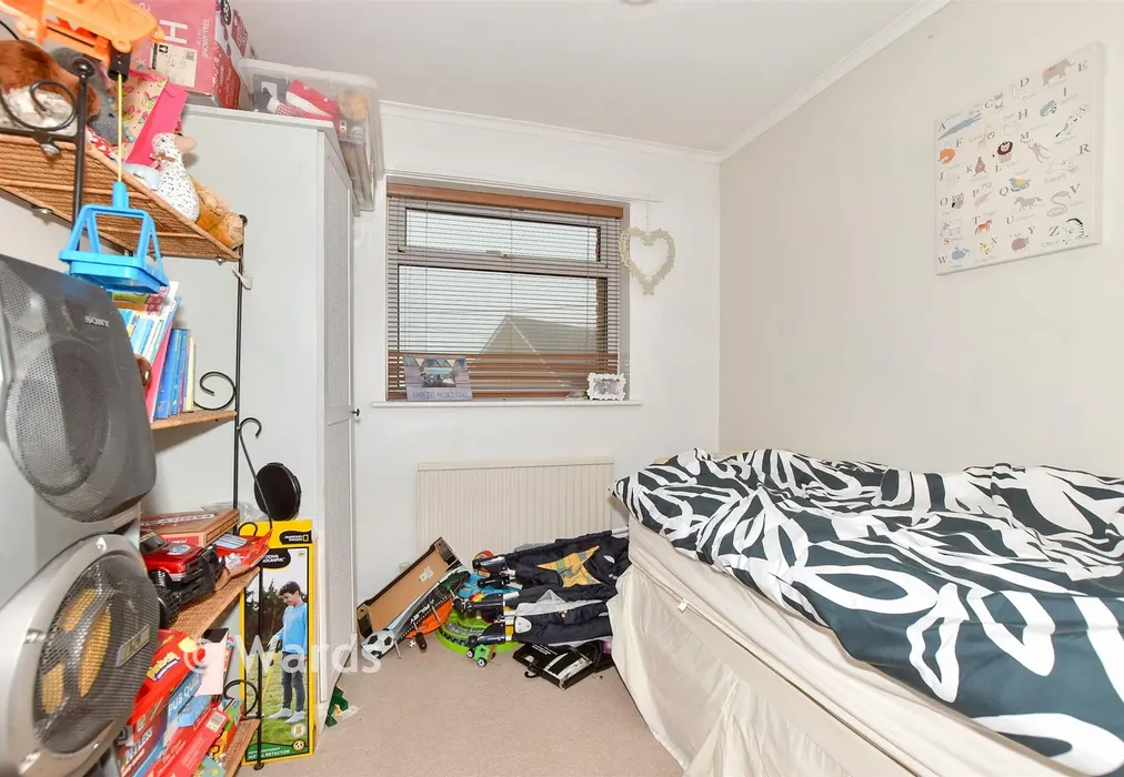 Bedroom 3 - Capel-Le-Ferne, Folkestone, Kent - Wards of Kent