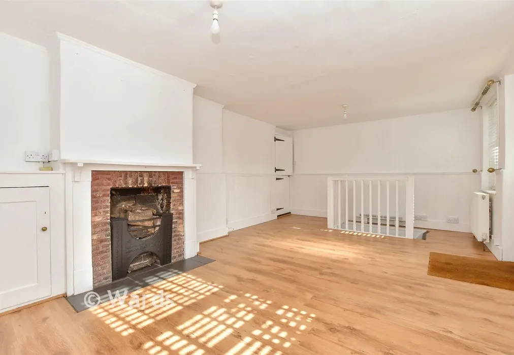 Lounge - Front Street, Ringwould, Deal, Kent - Wards of Kent